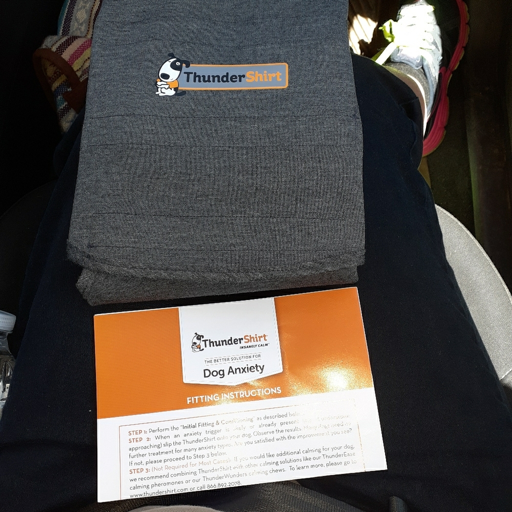 ThunderShirt size Large